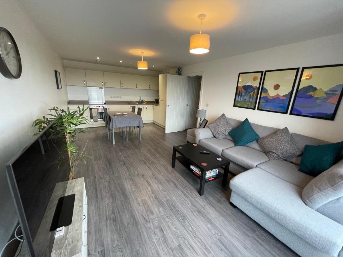 Balcony Marina Apartment With City Skyline Views - Free Secure Parking Manchester Exterior foto