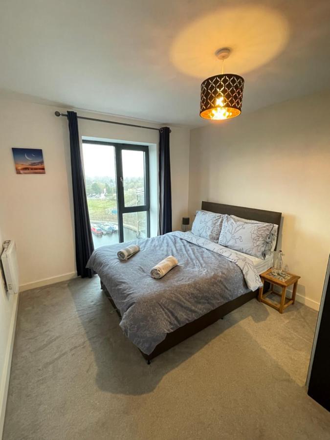 Balcony Marina Apartment With City Skyline Views - Free Secure Parking Manchester Exterior foto