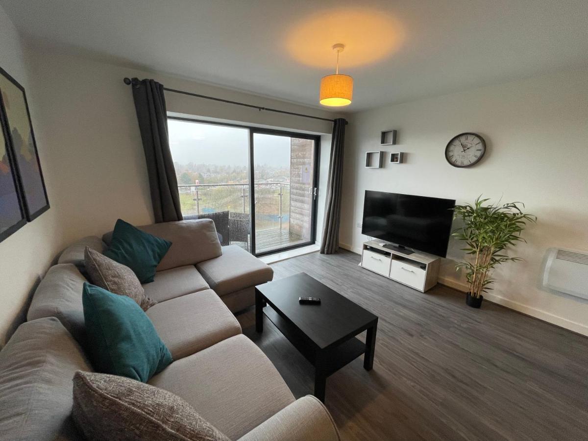 Balcony Marina Apartment With City Skyline Views - Free Secure Parking Manchester Exterior foto