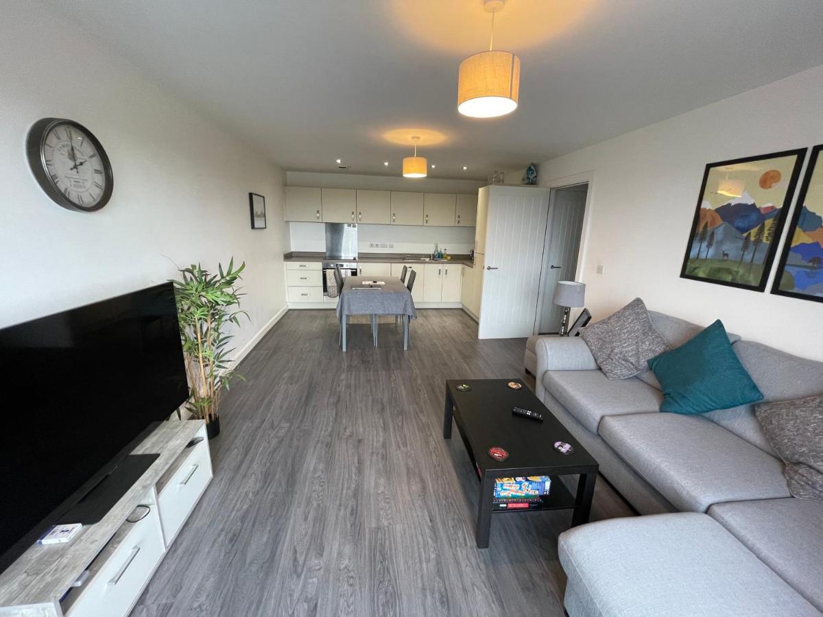 Balcony Marina Apartment With City Skyline Views - Free Secure Parking Manchester Exterior foto