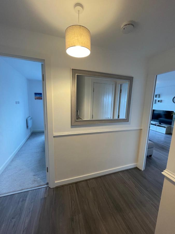 Balcony Marina Apartment With City Skyline Views - Free Secure Parking Manchester Exterior foto